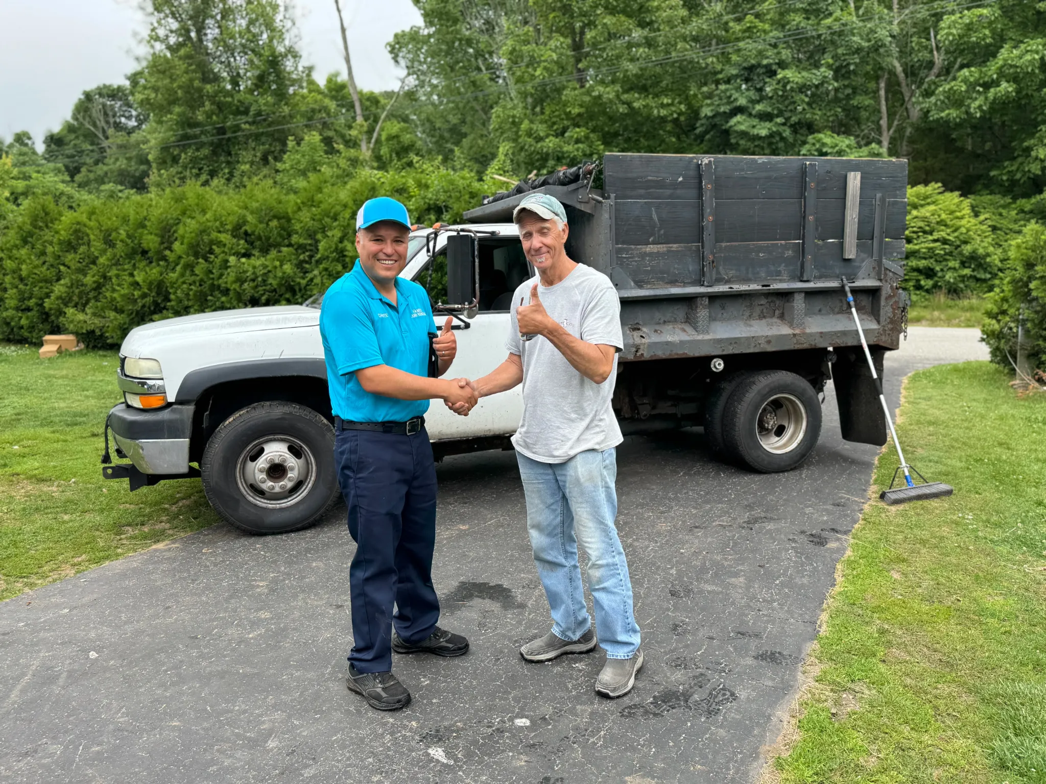 Family Cleanout Junk Removal crew ready to serve Uncasville and Montville, CT
